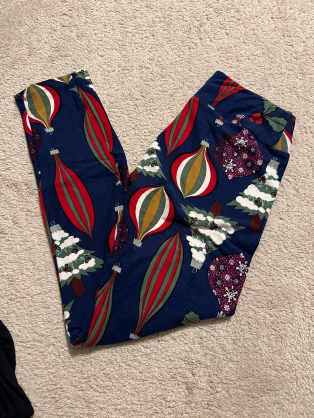 LuLaRoe Blue Holiday Ornament Leggings with Red and Green Accents